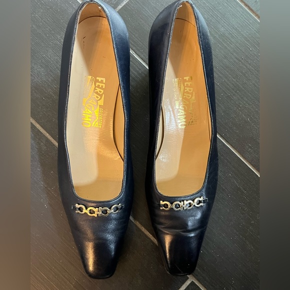Ladies Ferragamo Navy Gancini Pumps - Picture 6 of 11